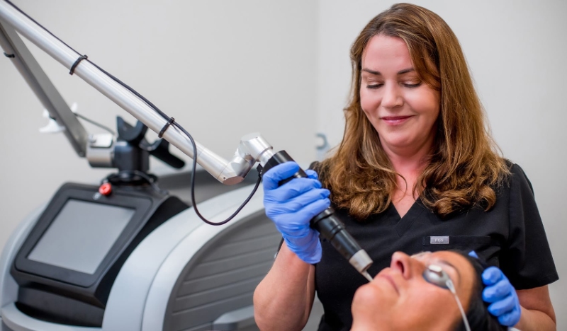 Câu hỏi thường gặp về dịch vụ sửa chữa máy Picosure laser